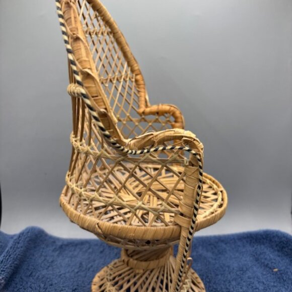 16" Rattan Peacock Chair Doll Furniture Plaint Stand - Picture 2 of 3
